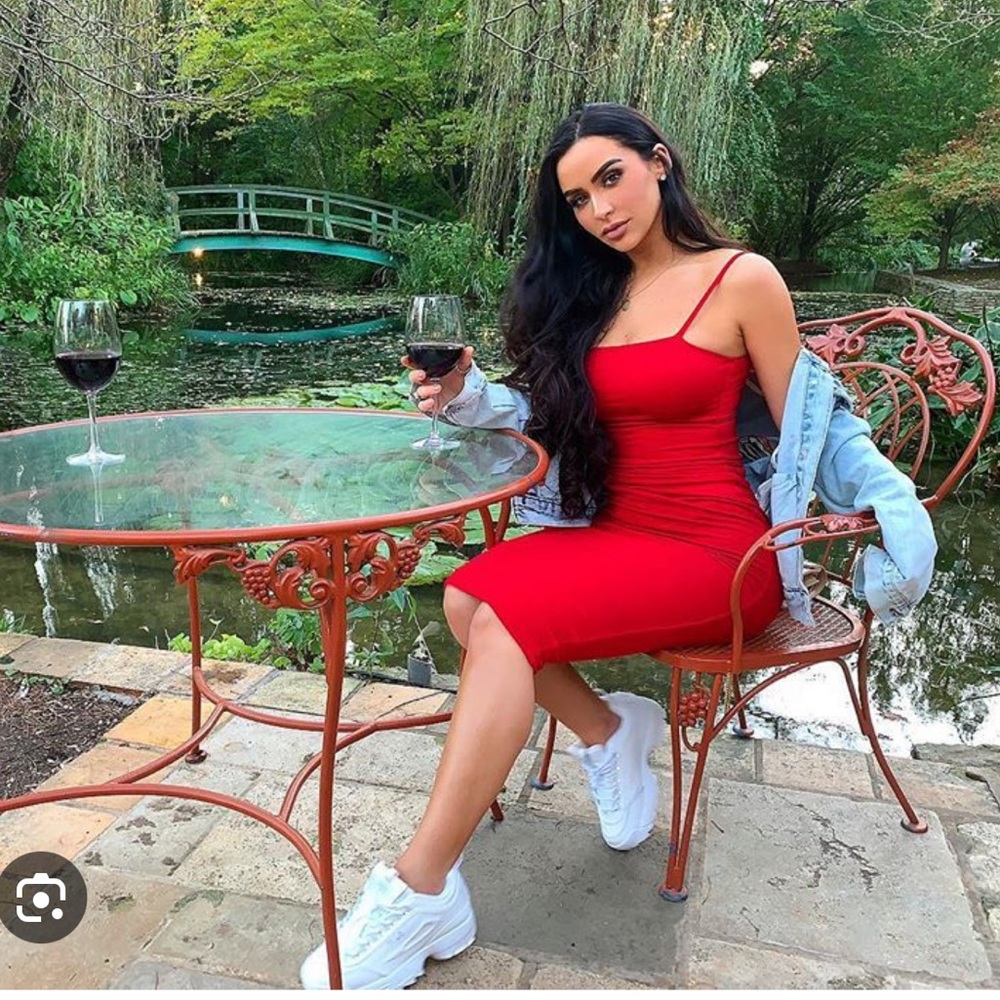 Pretty little things Red Midi Dress